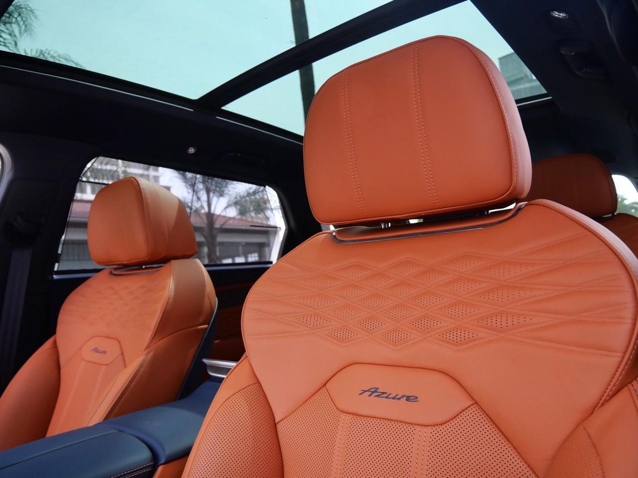 2026 Bentley Bentayga EWB Azure V8 Lawrence KS