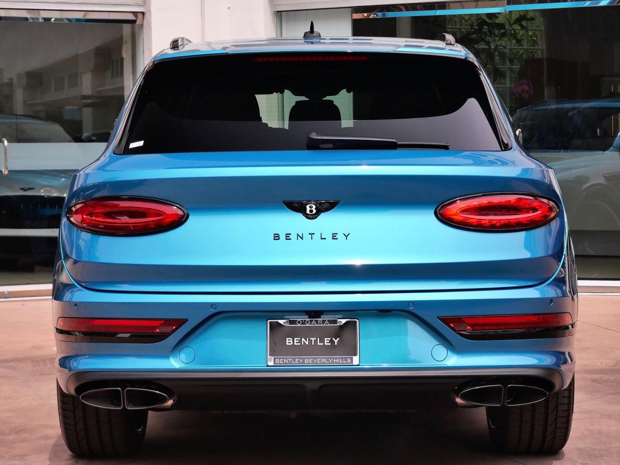 2026 Bentley Bentayga EWB Azure V8 Lawrence KS