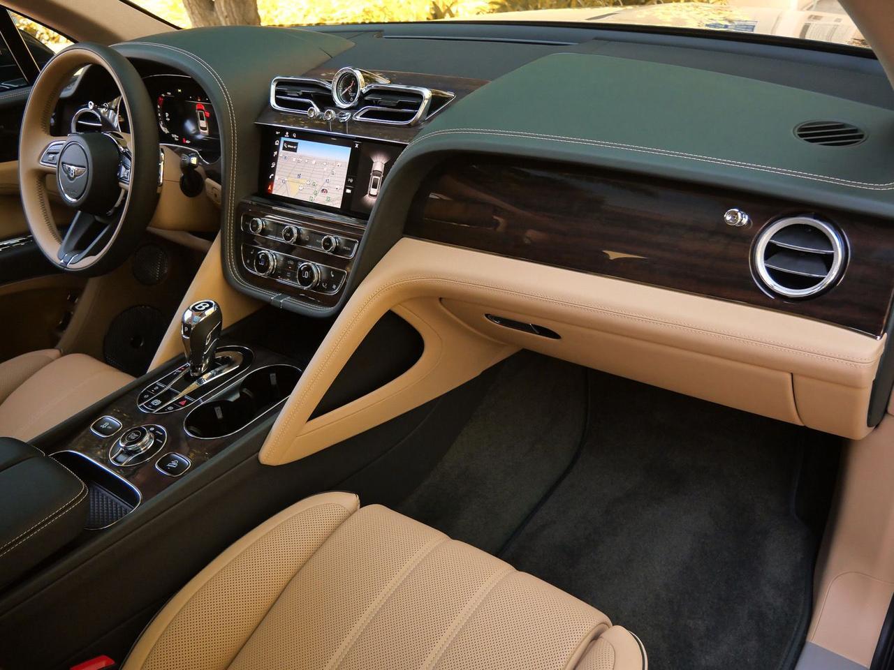 2026 Bentley Bentayga Hybrid Lawrence KS