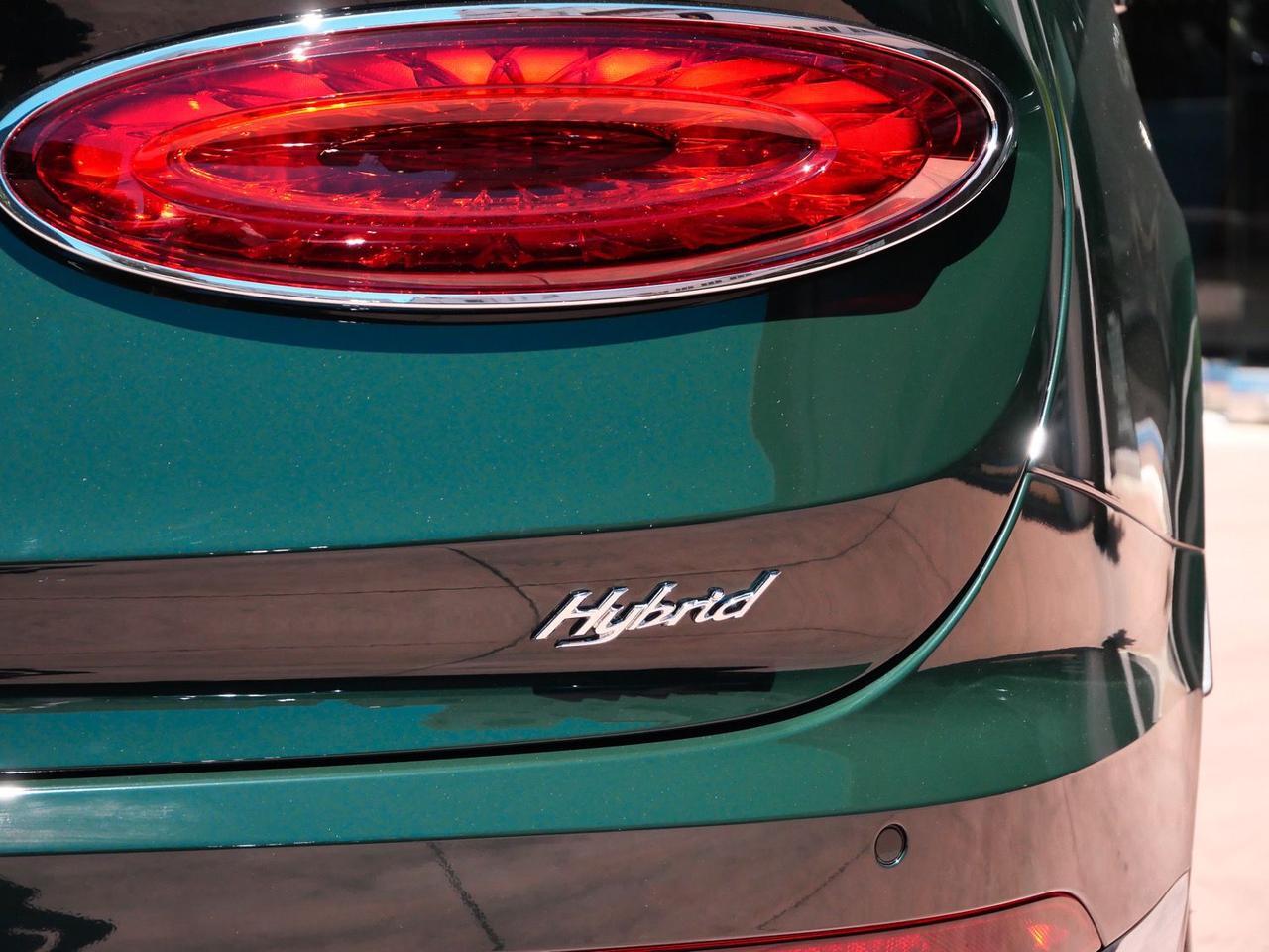 2026 Bentley Bentayga Hybrid Lawrence KS