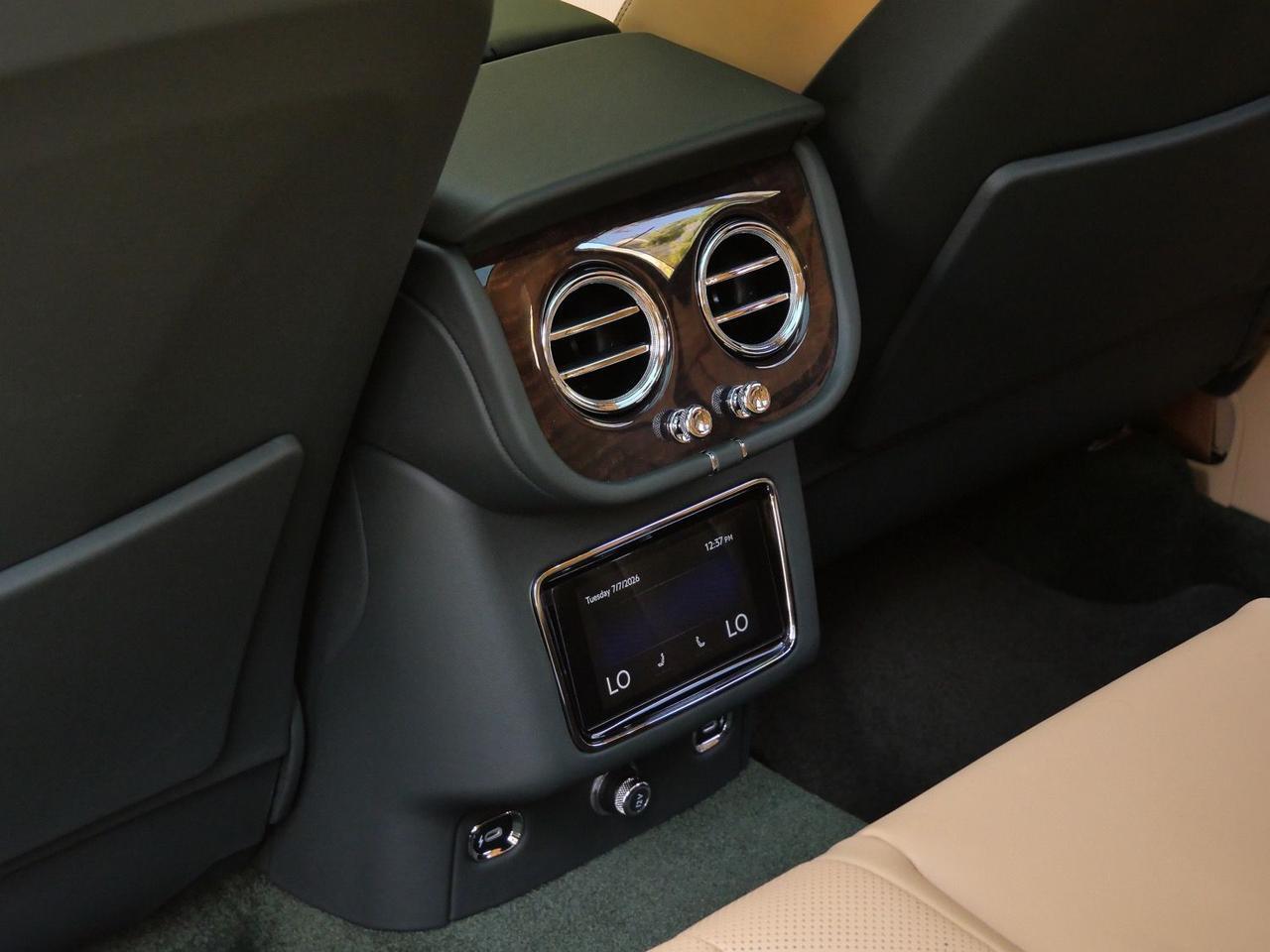 2026 Bentley Bentayga Hybrid Lawrence KS