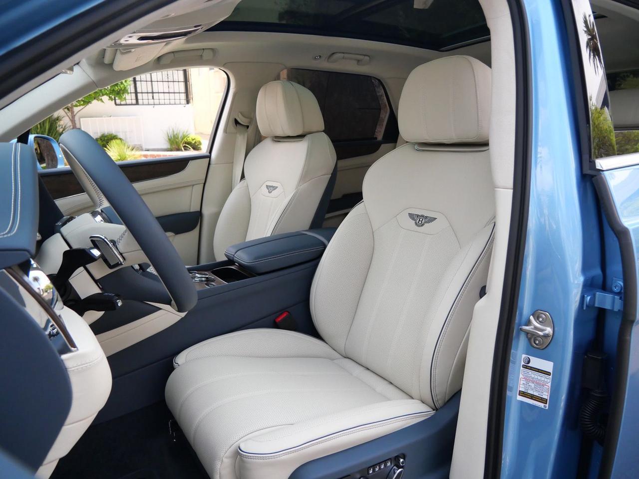 2026 Bentley Bentayga V8 Lawrence KS