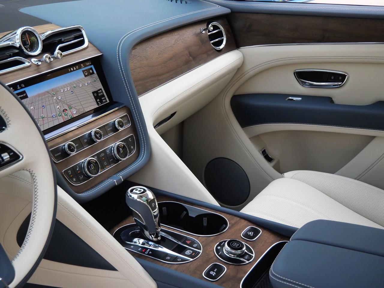 2026 Bentley Bentayga V8 Lawrence KS