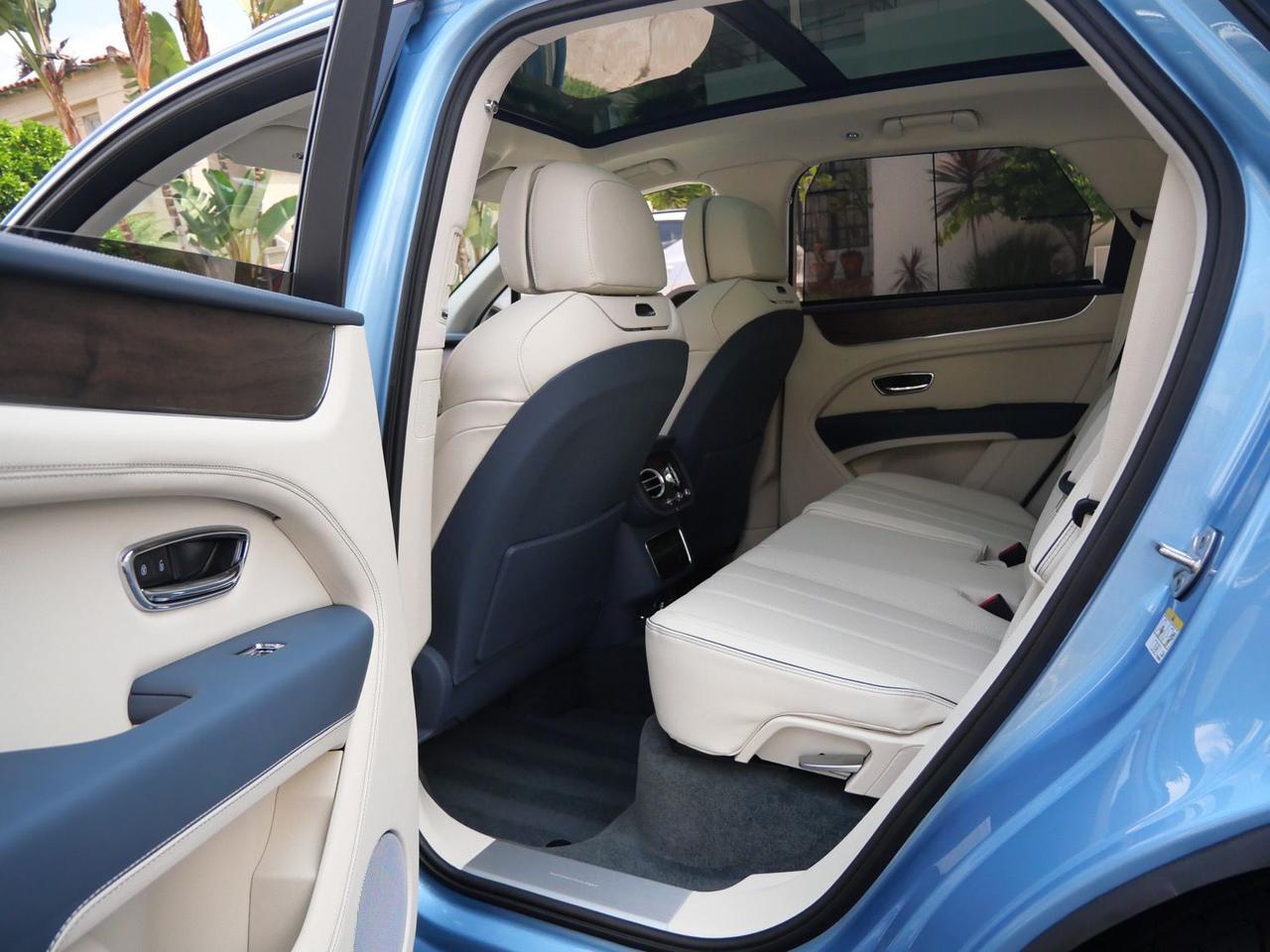 2026 Bentley Bentayga V8 Lawrence KS