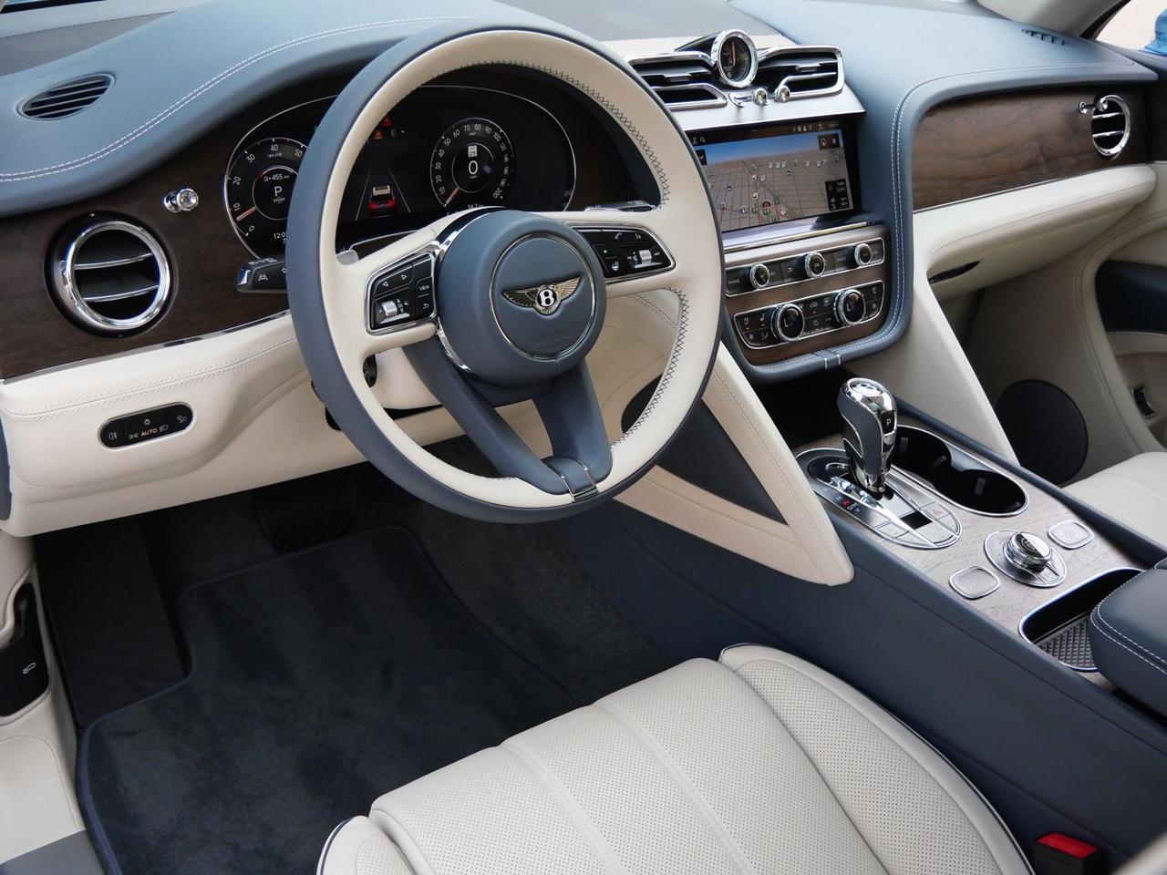 2026 Bentley Bentayga V8 Lawrence KS