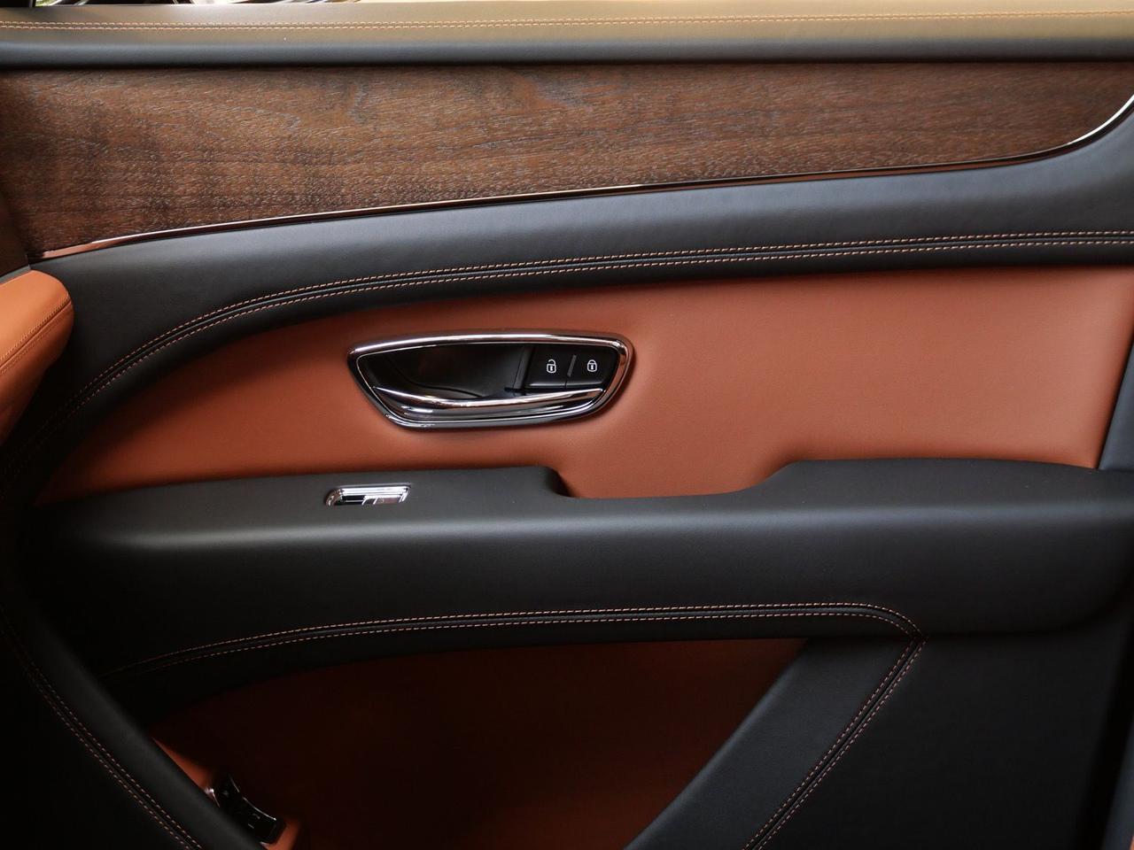 2026 Bentley Bentayga V8 Lawrence KS
