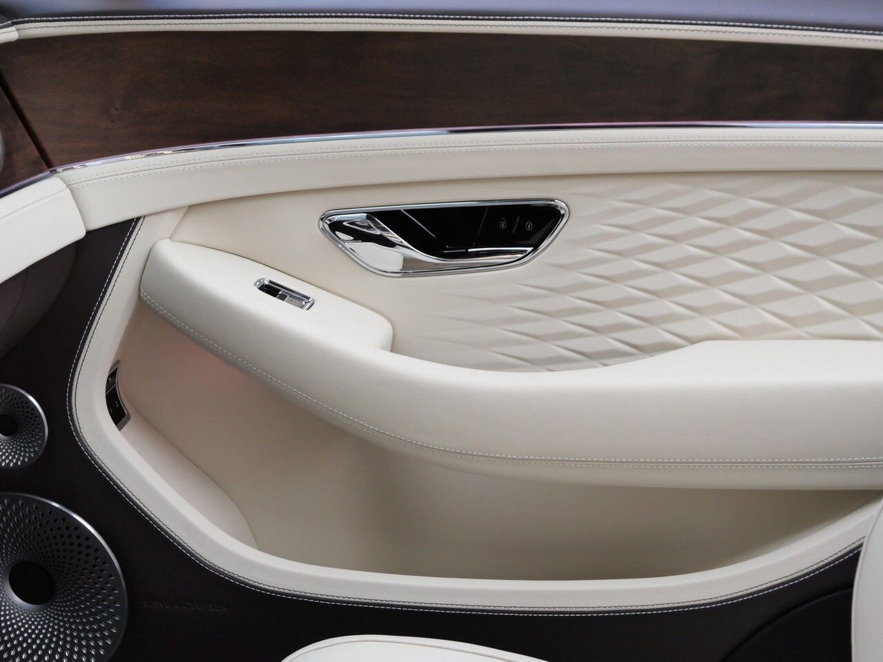 2026 Bentley Continental Azure Lawrence KS