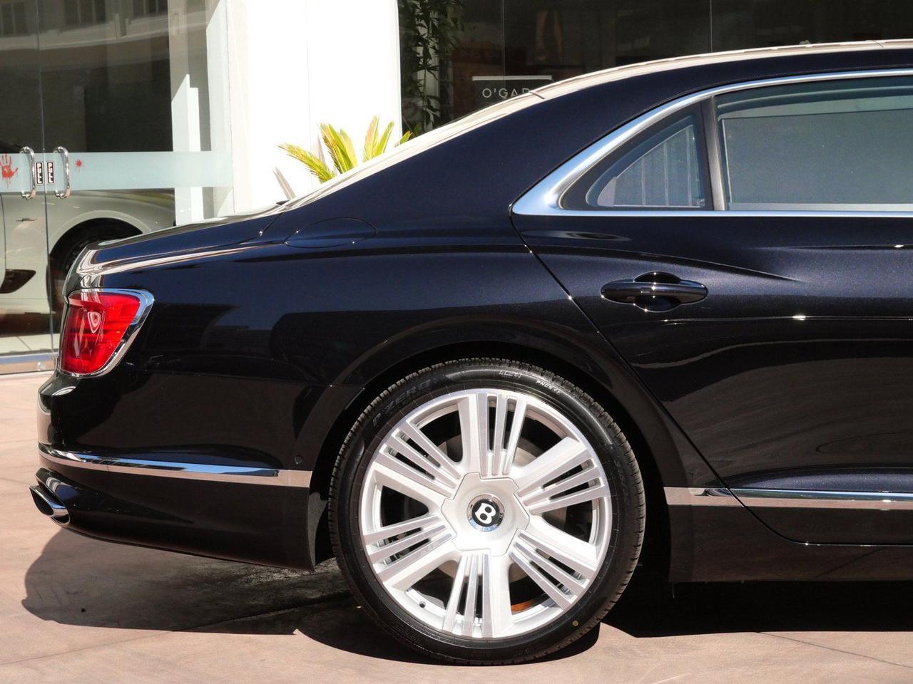 2026 Bentley Flying Spur Azure Azure Lawrence KS