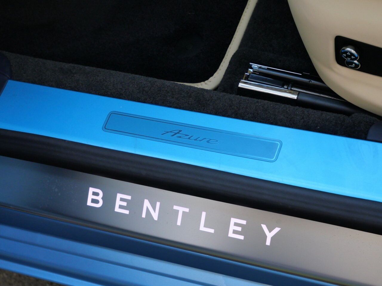 2026 Bentley Flying Spur Azure Lawrence KS