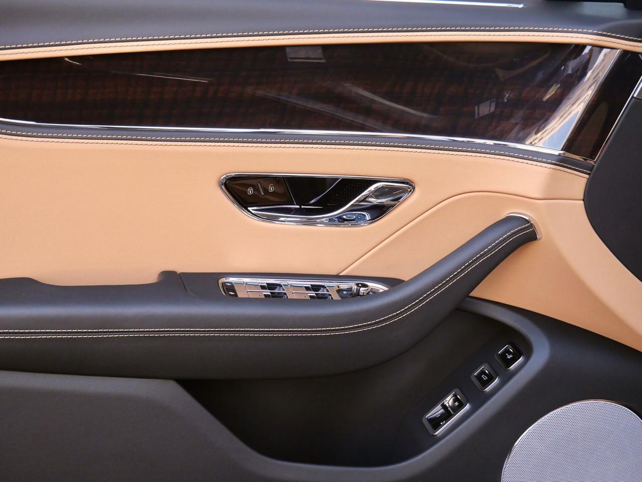2026 Bentley Flying Spur V8 Lawrence KS