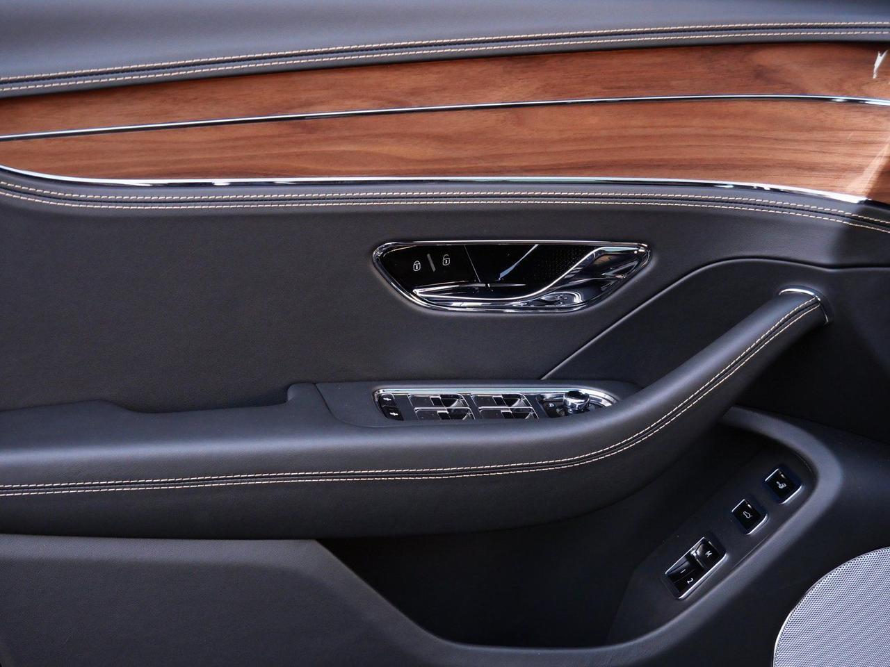 2026 Bentley Flying Spur V8 Lawrence KS