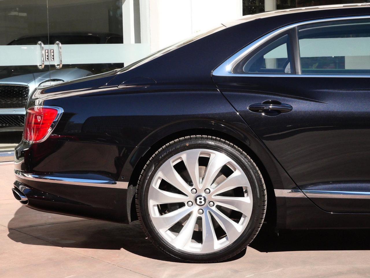 2026 Bentley Flying Spur V8 Lawrence KS