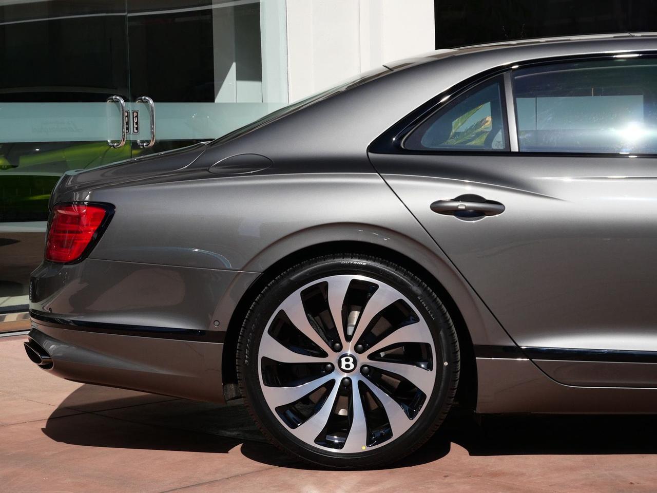 2026 Bentley Flying Spur V8 Lawrence KS