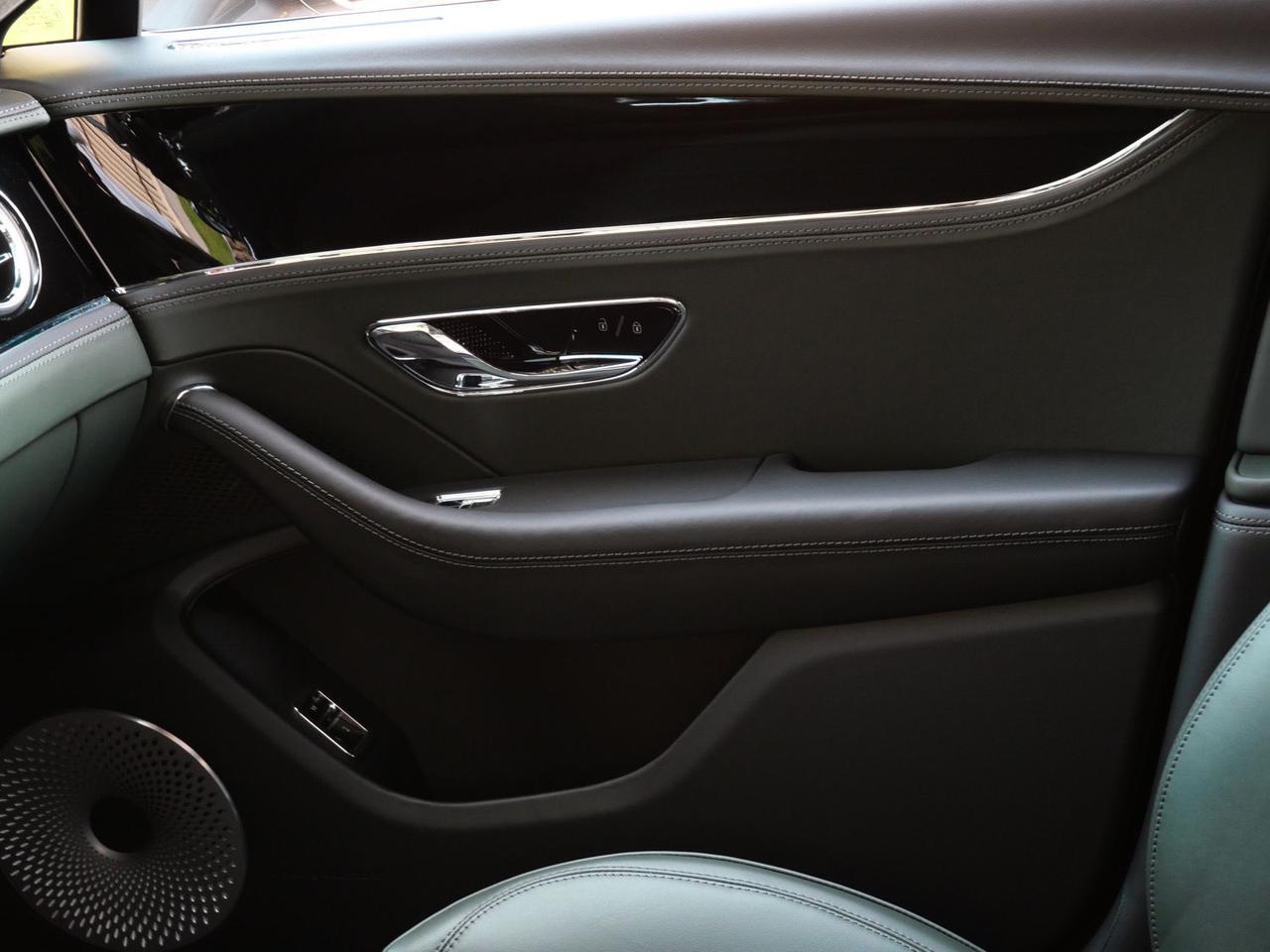 2026 Bentley Flying Spur V8 Lawrence KS