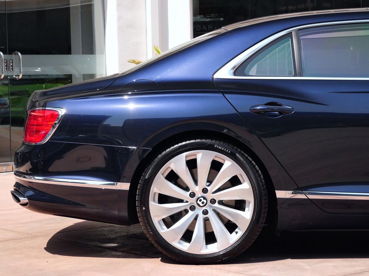 2026 Bentley Flying Spur V8 Lawrence KS