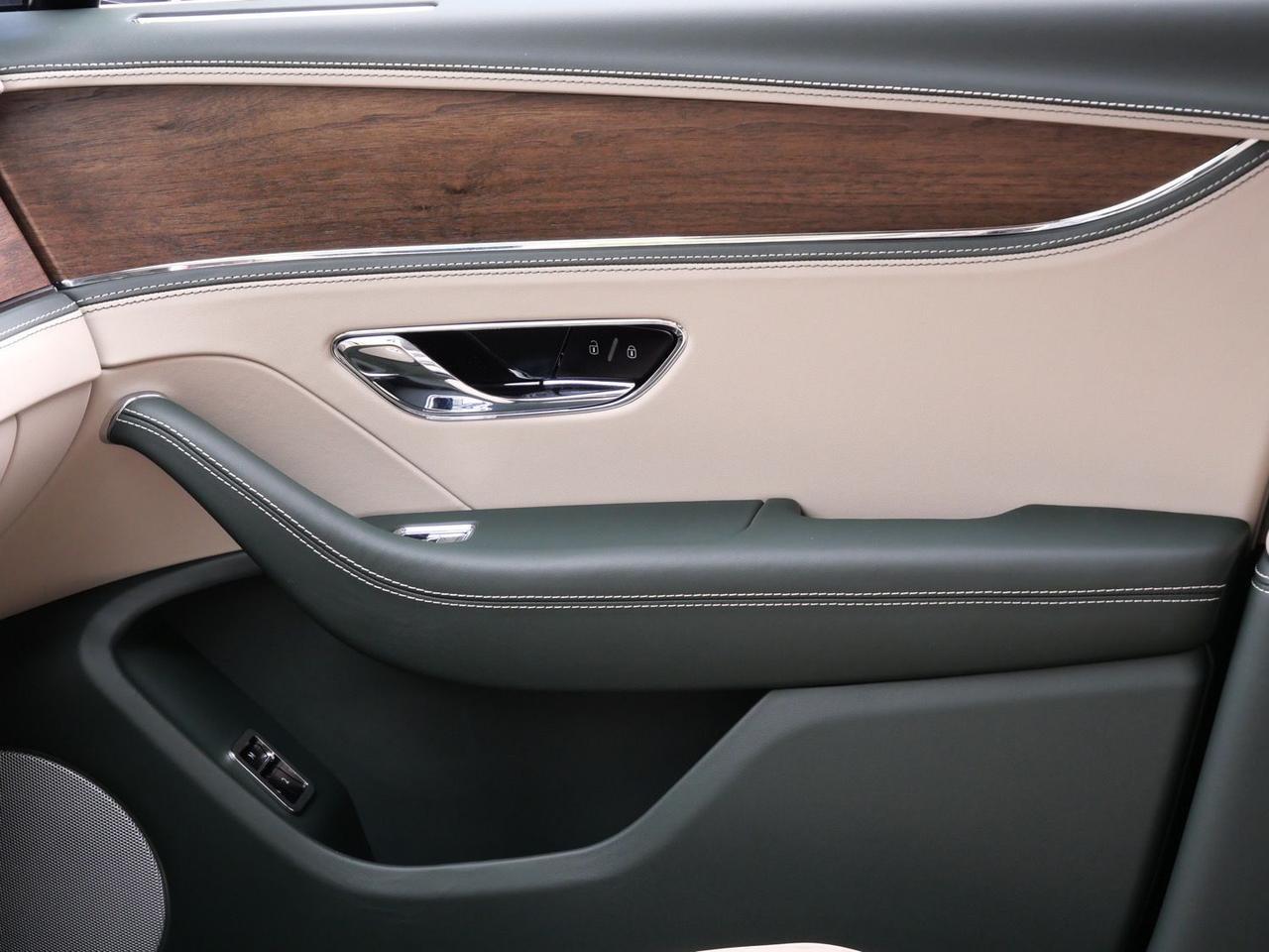 2026 Bentley Flying Spur V8 Lawrence KS