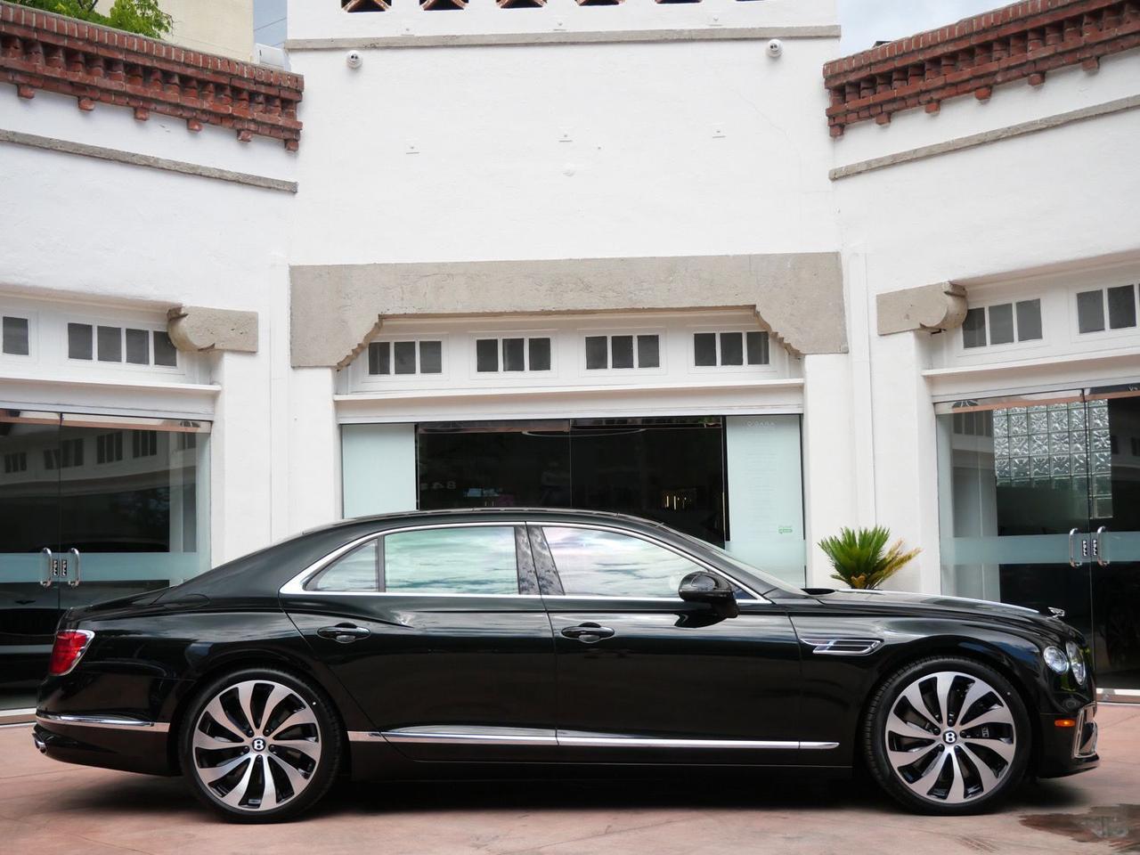 2026 Bentley Flying Spur V8 Lawrence KS