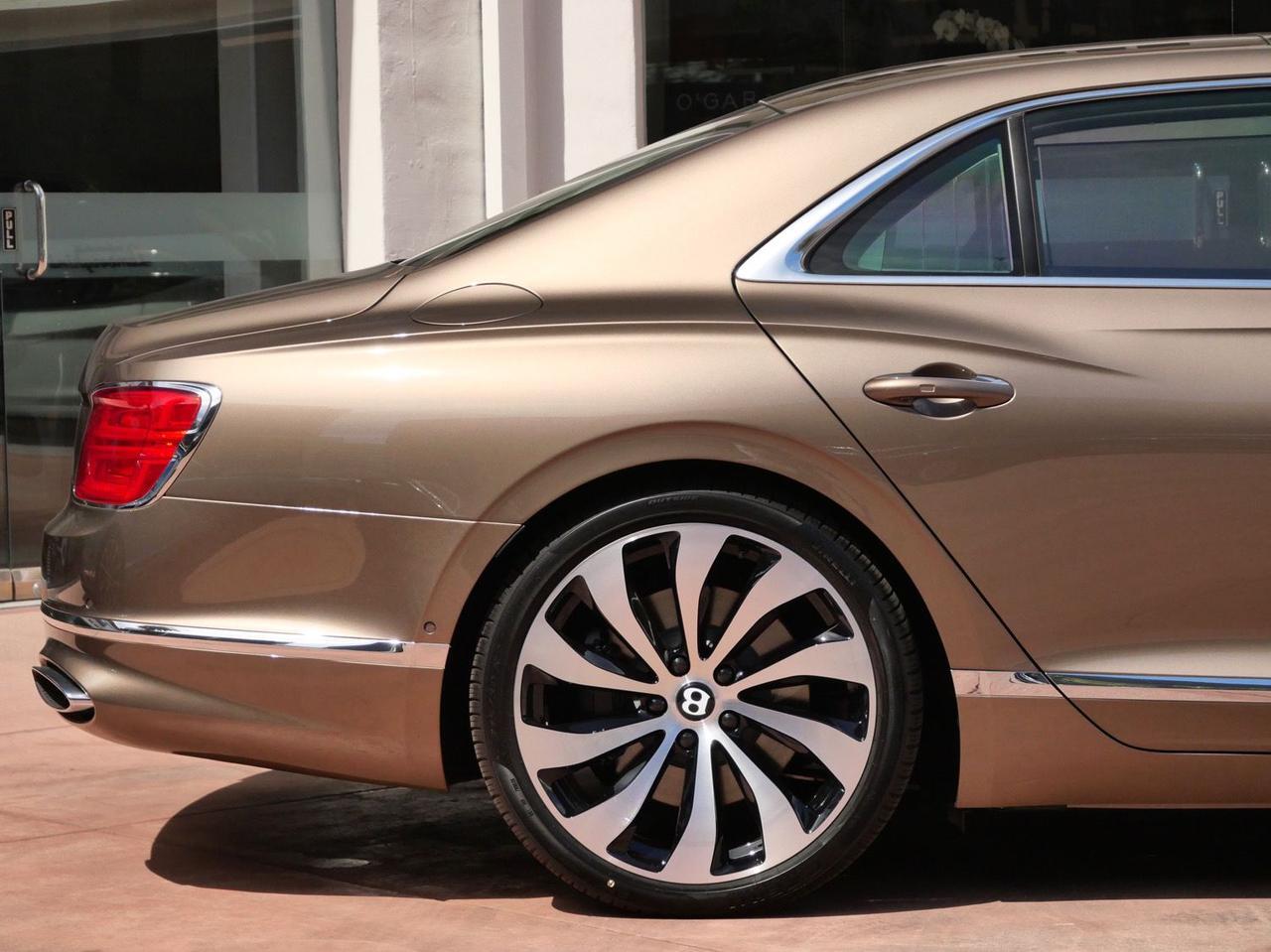 2026 Bentley Flying Spur V8 Lawrence KS