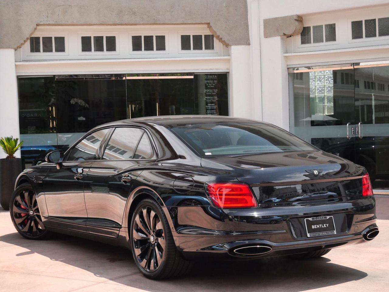 2026 Bentley Flying Spur V8 Lawrence KS