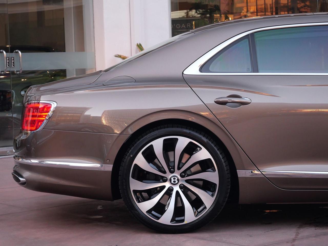 2026 Bentley Flying Spur V8 Lawrence KS