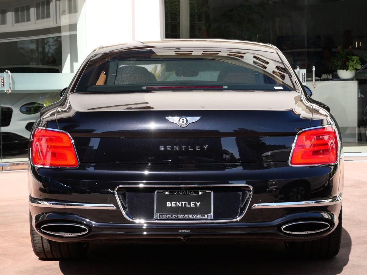 2026 Bentley Flying Spur V8 Lawrence KS