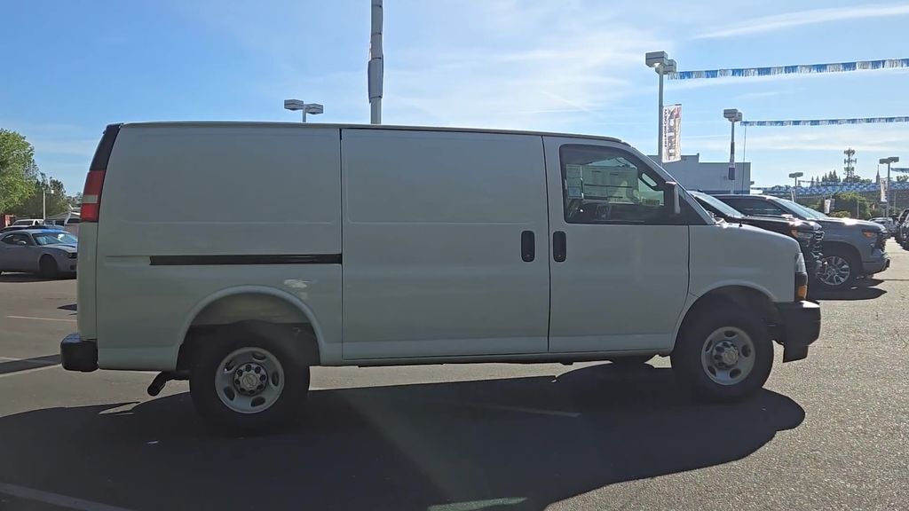 2026 Chevrolet Express 2500 Work Van 2026 Chevrolet Express 2500 Work Van