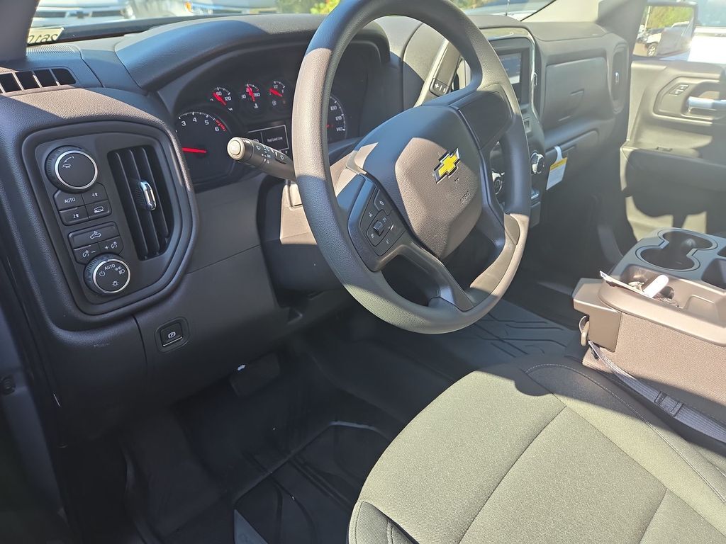 2026 Chevrolet Silverado 1500 Custom 2026 Chevrolet Silverado 1500 Custom