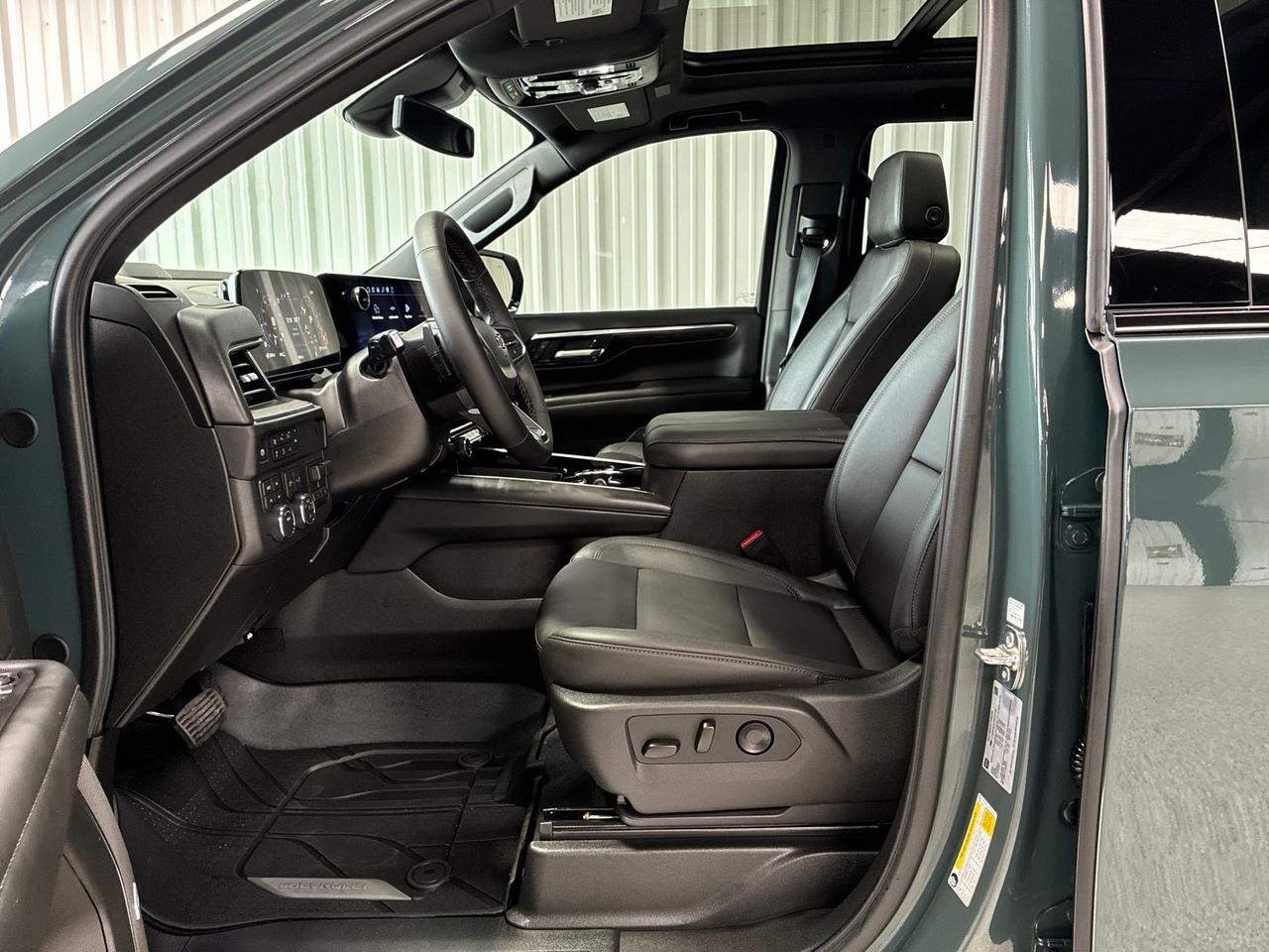 2026 Chevrolet Tahoe Z71, Comfort Pkg, Pano Roof, Buckets, All-Weather Floor Liners, Max Tow, Illuminated Liftgate Sill Houston TX 2026 Chevrolet Tahoe Z71, Comfort Pkg, Pano Roof, Buckets, All-Weather Floor Liners, Max Tow, Illuminated Liftgate Sill Houston TX