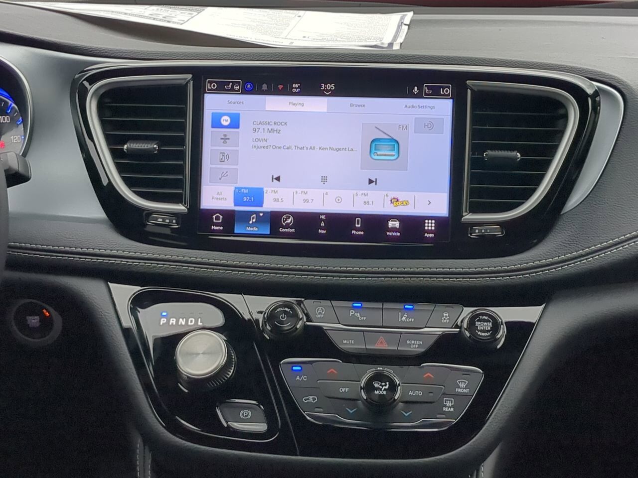 2026 Chrysler Pacifica Limited Appleton WI