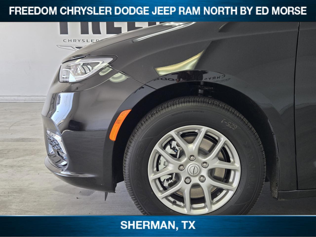 2026 Chrysler Pacifica Select Sherman TX