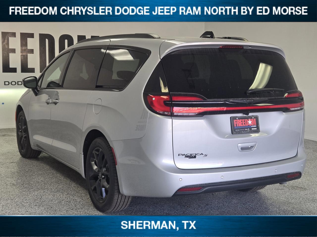 2026 Chrysler Pacifica Select Sherman TX