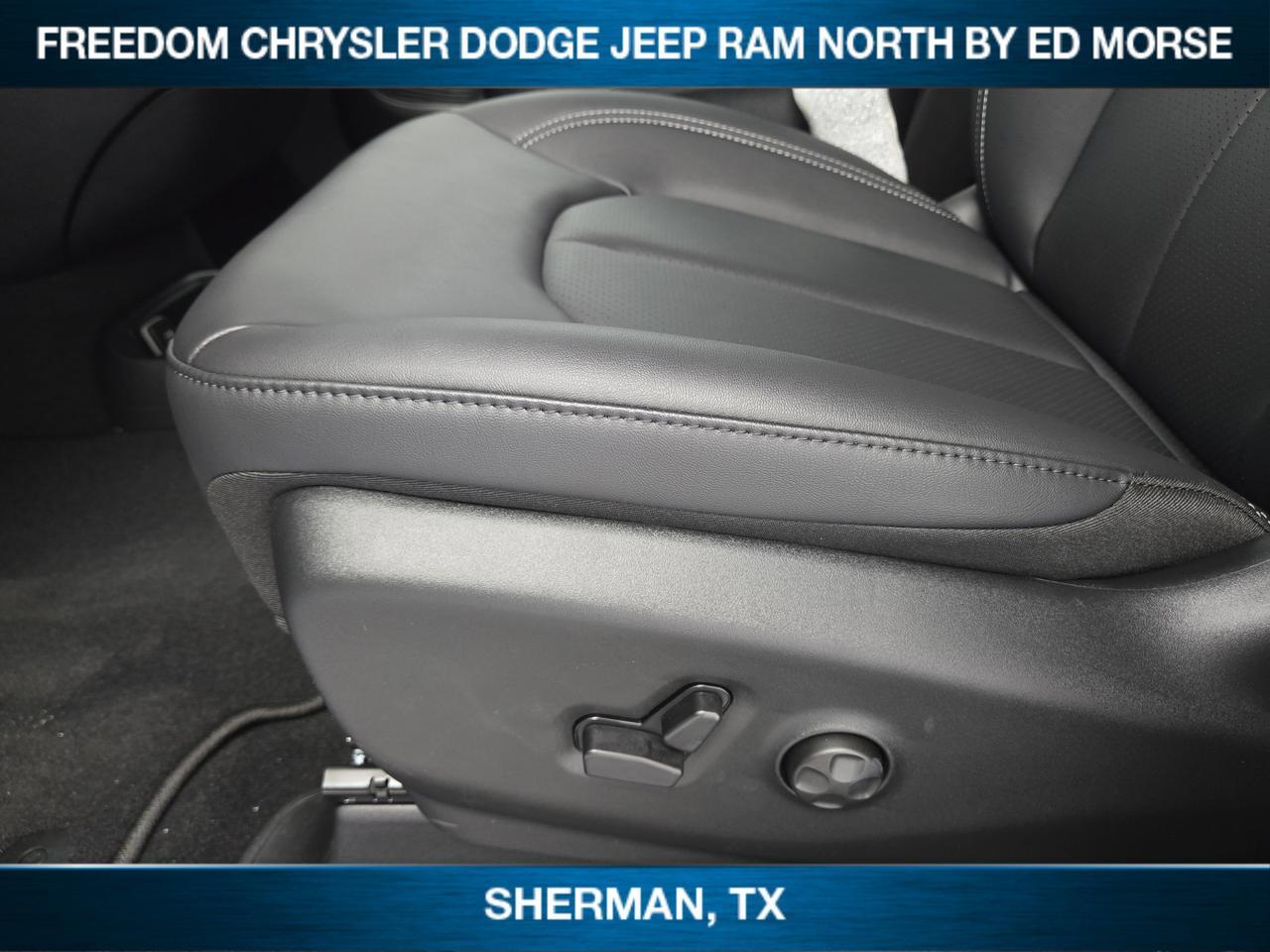 2026 Chrysler Pacifica Select Sherman TX