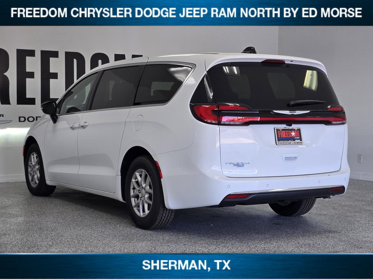 2026 Chrysler Pacifica Select Sherman TX