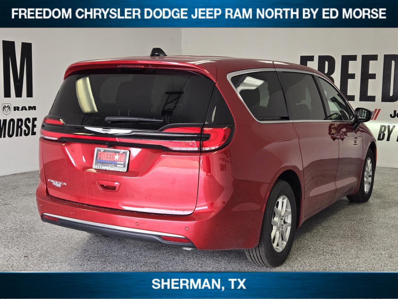 2026 Chrysler Pacifica Select Sherman TX