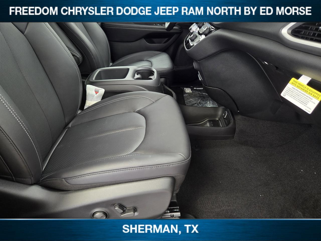 2026 Chrysler Pacifica Select Sherman TX