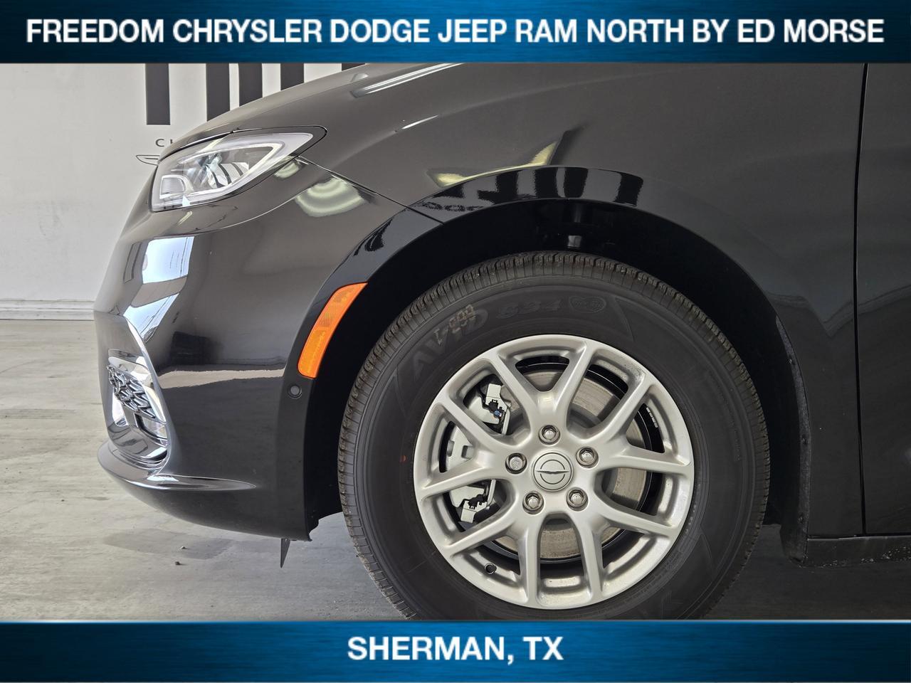 2026 Chrysler Pacifica Select Sherman TX