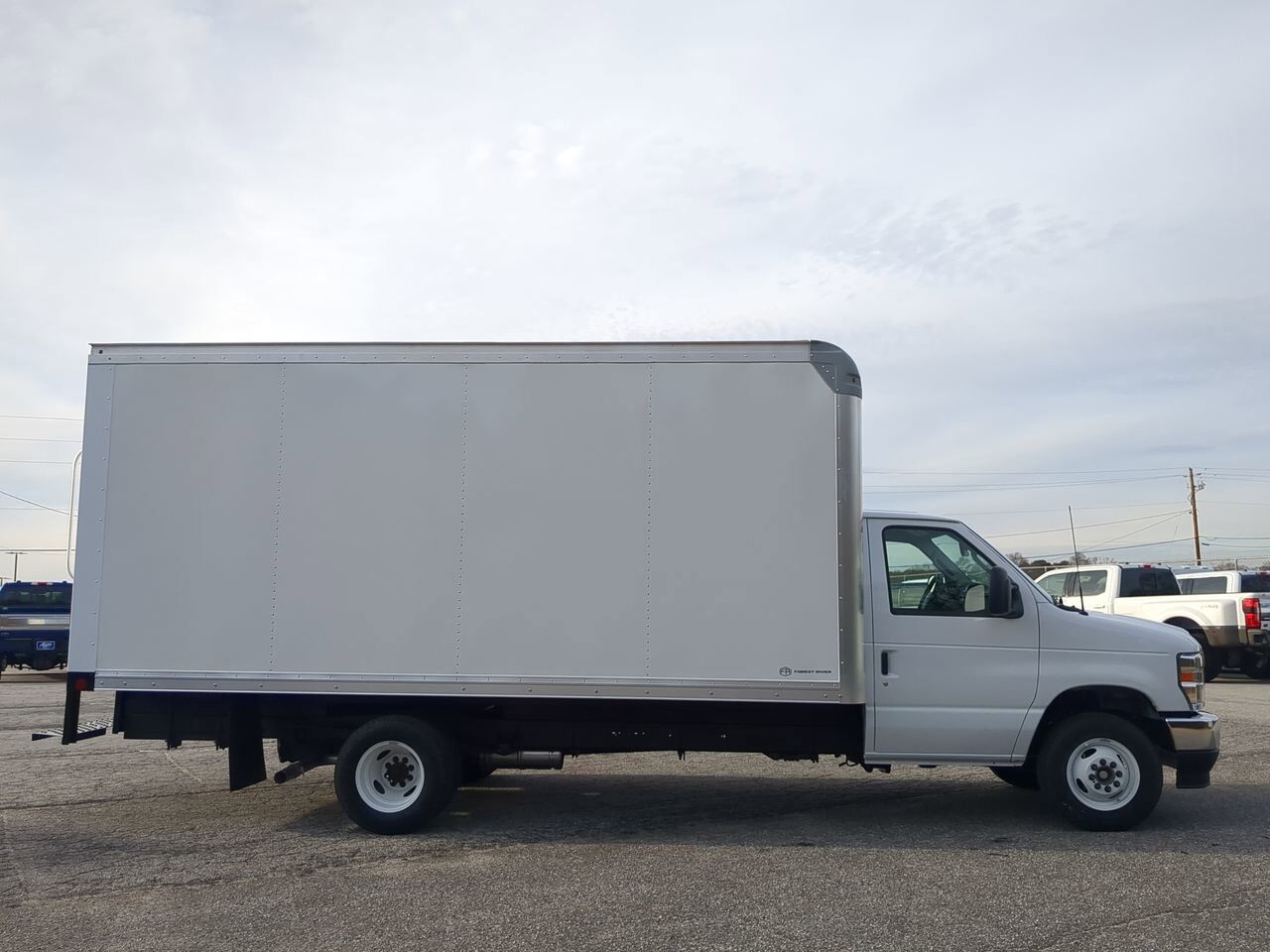 2026 Ford E-Series Cutaway E450 CUTAWAY Appleton WI