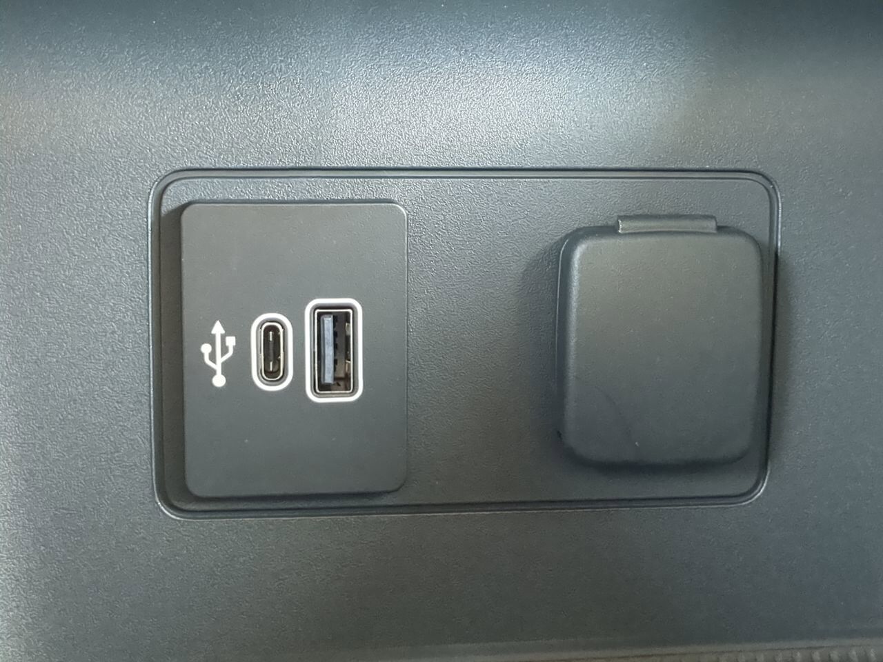 2026 Ford Explorer Active Appleton WI 2026 Ford Explorer Active Appleton WI