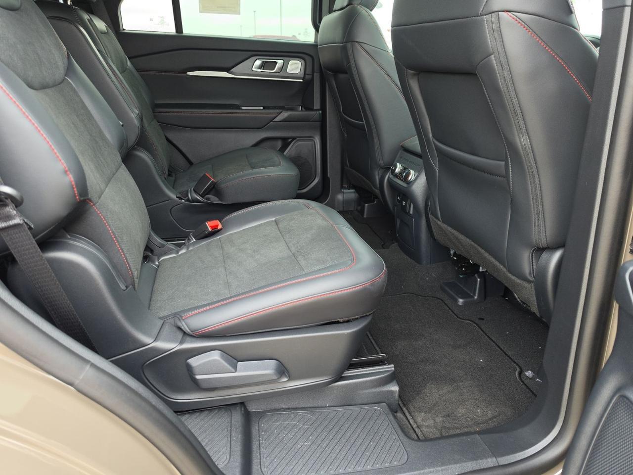 2026 Ford Explorer ST Watertown SD 2026 Ford Explorer ST Watertown SD