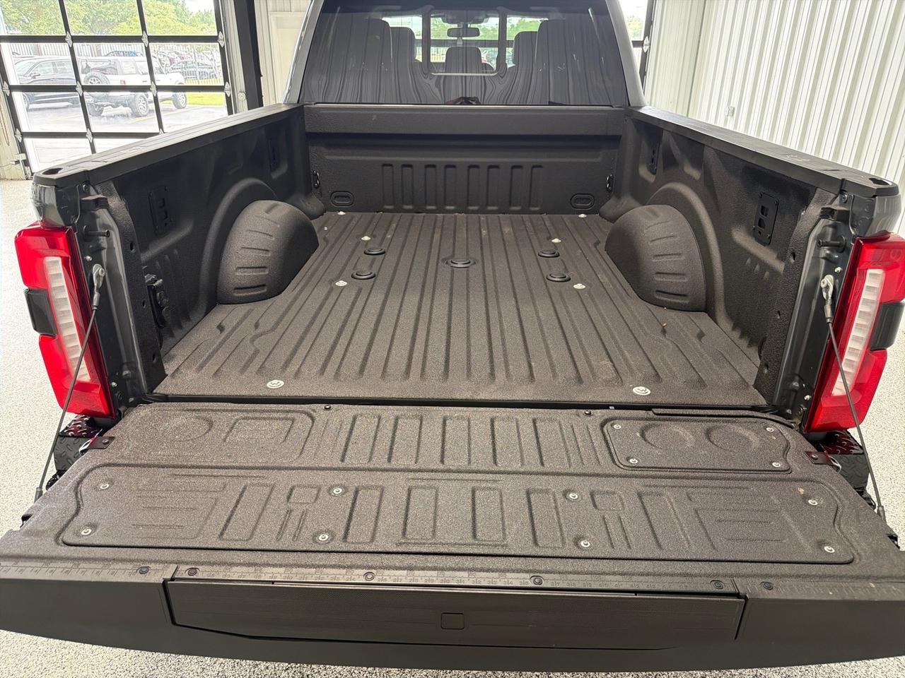 2026 Ford F-250 Lariat, H.O. Diesel, Tremor Pkg, Power Boards, Pano Roof, Premium Pkg, Leveled, Winch, Ranch Hands, Toyo M/Ts Houston TX 2026 Ford F-250 Lariat, H.O. Diesel, Tremor Pkg, Power Boards, Pano Roof, Premium Pkg, Leveled, Winch, Ranch Hands, Toyo M/Ts Houston TX