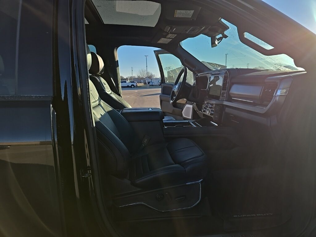 2026 Ford F-250 Super Duty 4x4 Crew Cab Platinum Fond du Lac WI 2026 Ford F-250 Super Duty 4x4 Crew Cab Platinum Fond du Lac WI