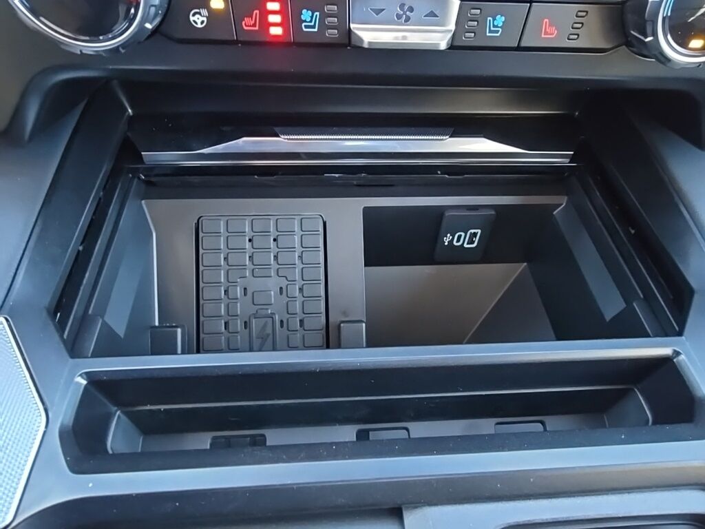 2026 Ford F-250 Super Duty 4x4 Crew Cab Platinum Fond du Lac WI 2026 Ford F-250 Super Duty 4x4 Crew Cab Platinum Fond du Lac WI