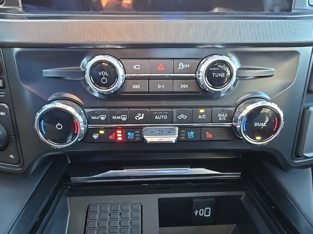 2026 Ford F-250 Super Duty 4x4 Crew Cab Platinum Fond du Lac WI 2026 Ford F-250 Super Duty 4x4 Crew Cab Platinum Fond du Lac WI