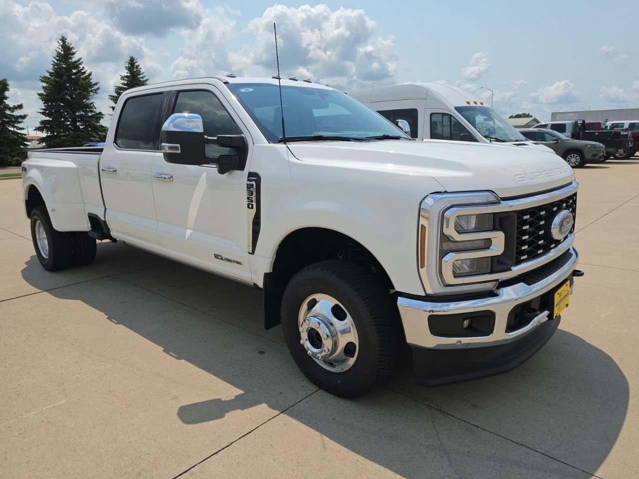 2026 Ford F-350SD Lariat Watertown SD 2026 Ford F-350SD Lariat Watertown SD