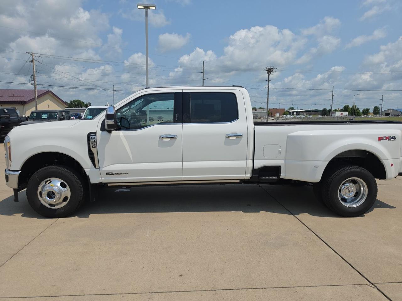 2026 Ford F-350SD Lariat Watertown SD 2026 Ford F-350SD Lariat Watertown SD