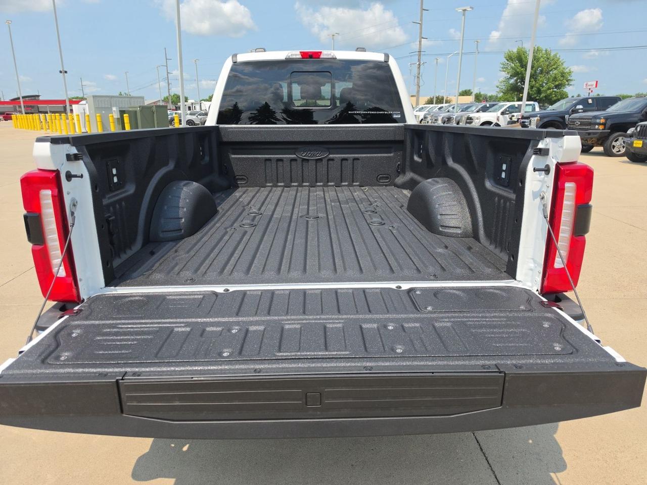 2026 Ford F-350SD Lariat Watertown SD 2026 Ford F-350SD Lariat Watertown SD