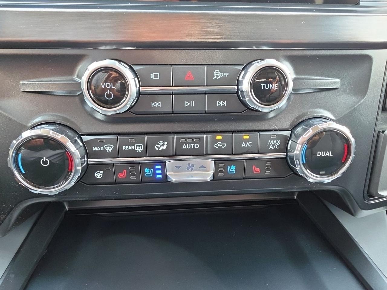 2026 Ford F-350SD Lariat Watertown SD 2026 Ford F-350SD Lariat Watertown SD