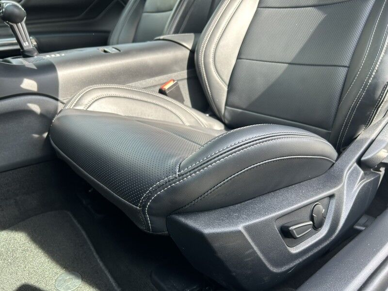2026 Ford Mustang EcoBoost Premium - LIKE NEW - ONLY 9000 MILES Webster MA 2026 Ford Mustang EcoBoost Premium - LIKE NEW - ONLY 9000 MILES Webster MA