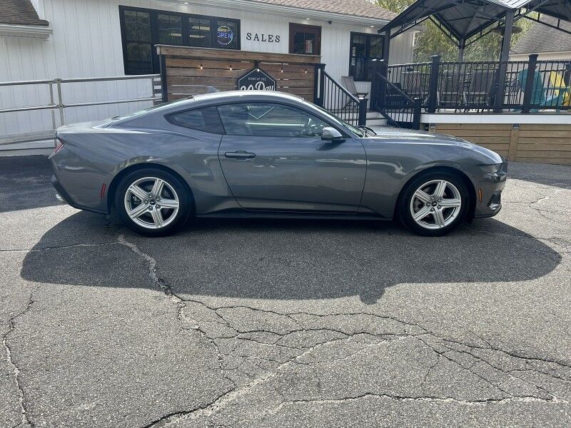 2026 Ford Mustang EcoBoost Premium - LIKE NEW - ONLY 9000 MILES Webster MA 2026 Ford Mustang EcoBoost Premium - LIKE NEW - ONLY 9000 MILES Webster MA