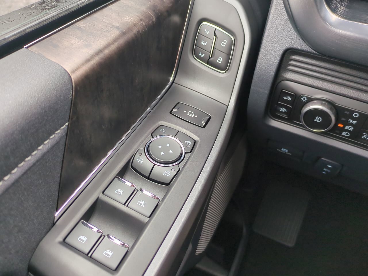 2026 Ford Super Duty F-250 SRW LARIAT TREMOR Appleton WI